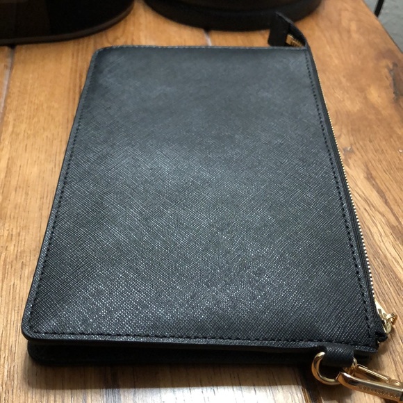 MICHAEL Michael Kors Back Clutch Wristlet OBO - Picture 7 of 10